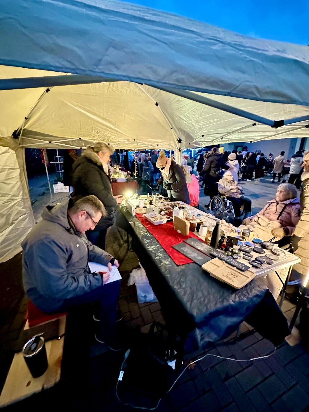 Erster Weihnachtsbasar in der Wohnanlage Am Schloss in Nörvenich