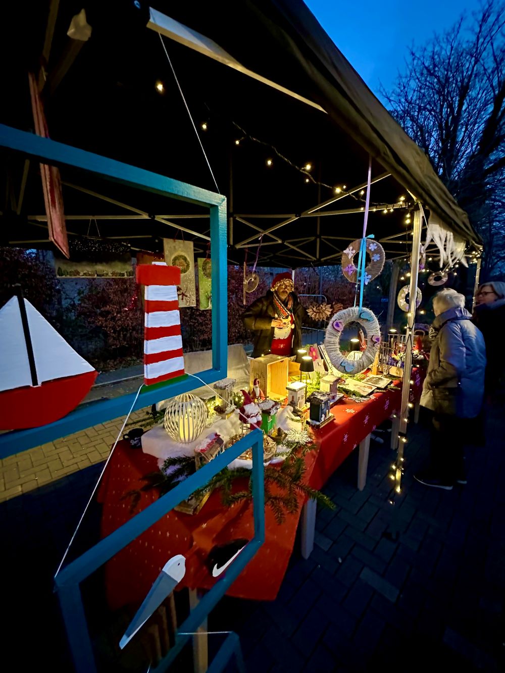 Erster Weihnachtsbasar in der Wohnanlage Am Schloss in Nörvenich