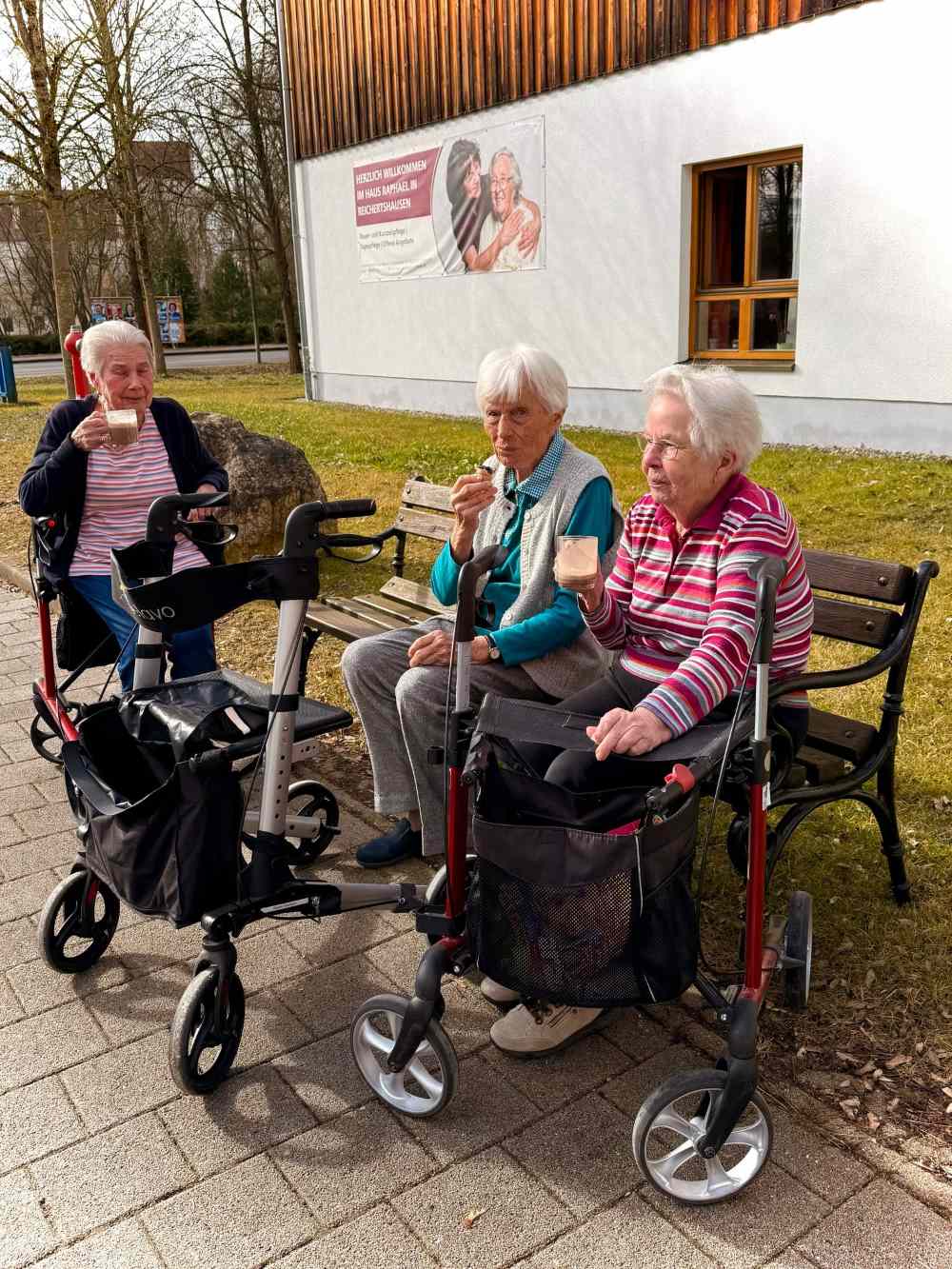 Winterfreude und Frühlingsvorboten im Seniorendomizil Haus Raphael