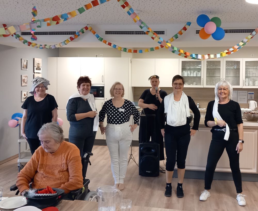 Karneval im Seniorendomizil „Haus am Grubenfeld“ – Närrische Mode-Show